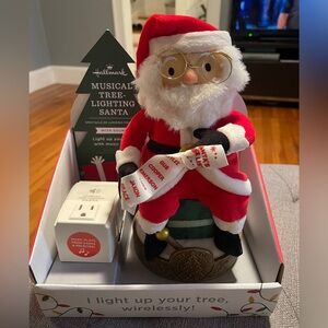NEW Hallmark musical tree-lighting Santa with sound
